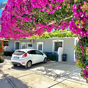  Aparthotel Tomi